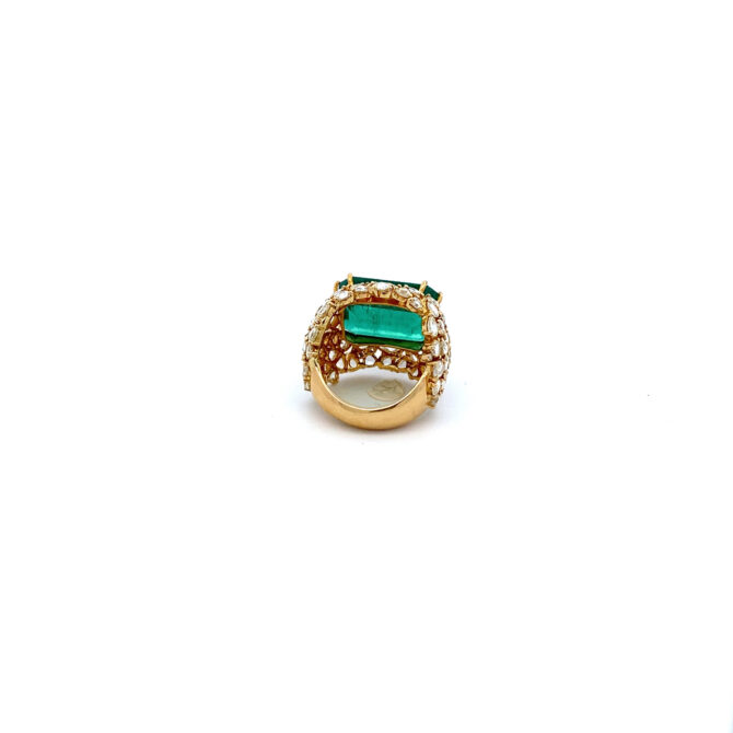 100 DM 18 Diamond Emerald Gold Ring