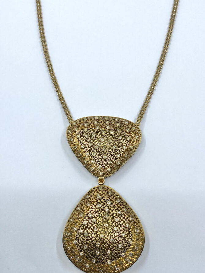 1026 Taj 22 Diamond Gold Necklace