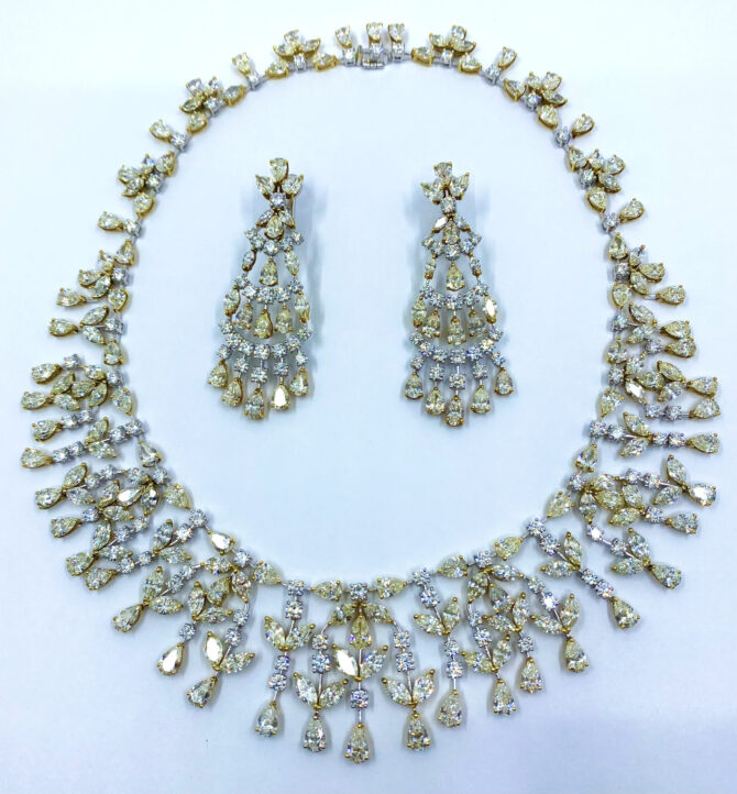 2119 DM 21 Diamond Gold Necklace