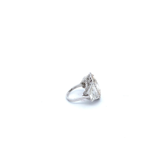 228 DM 18 Diamond Small Diamond Gold Ring