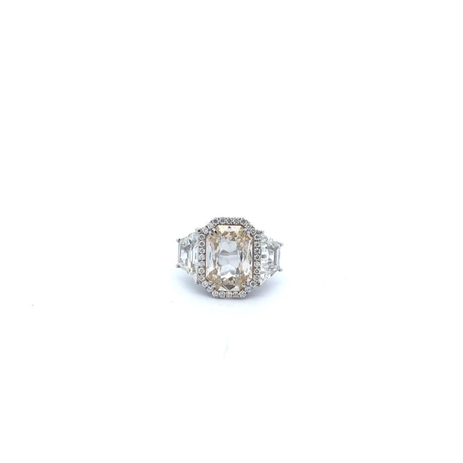 228 DM 18 Diamond Small Diamond Gold Ring