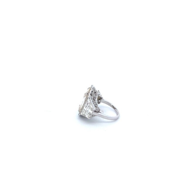 228 DM 18 Diamond Small Diamond Gold Ring