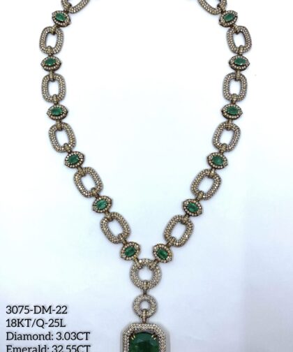 3075 DM 22 Diamond Emerald Gold Necklace