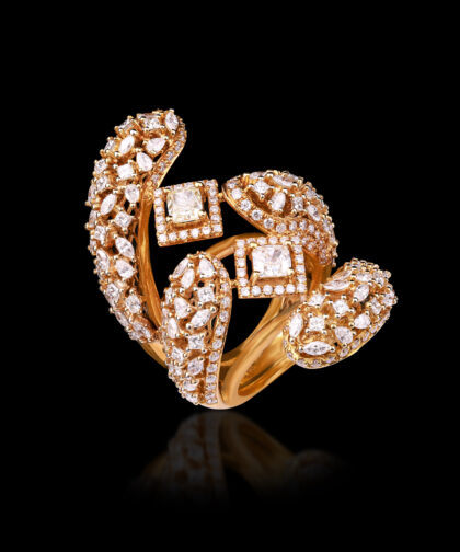 113-Taj Serpant Diamond Ring